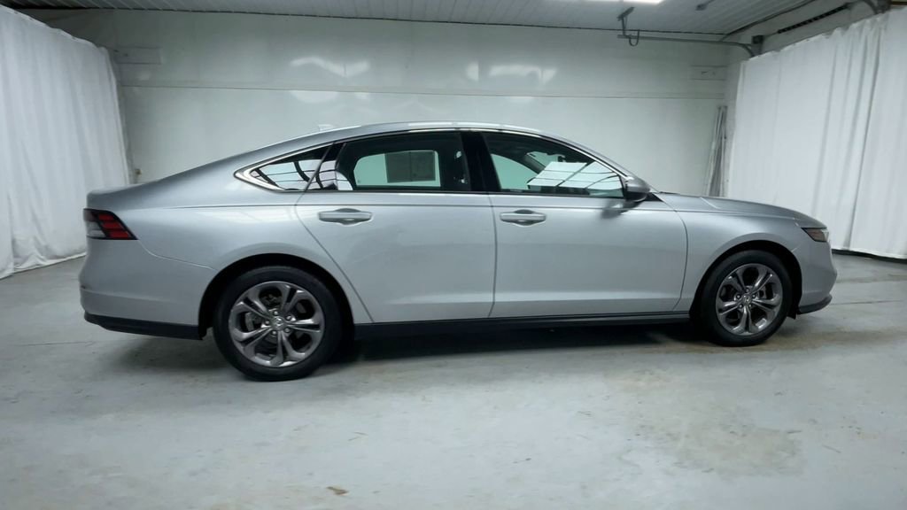 Certified 2024 Honda Accord EX image 9