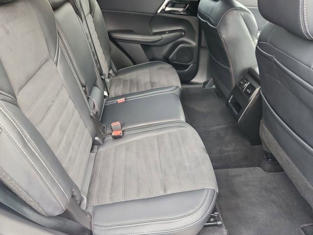 Used 2024 Mitsubishi Outlander SE FWD image 27