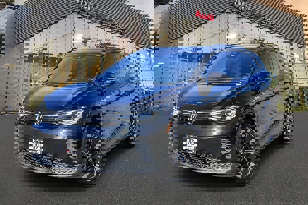 Used 2022 Volkswagen ID.4 Pro S image 1