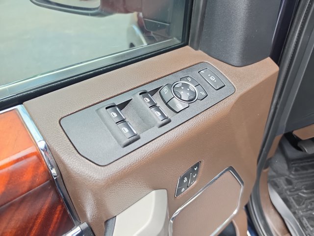 Certified 2021 Ford F250 King Ranch w/ King Ranch Ultimate Package AWD/4WD image 19