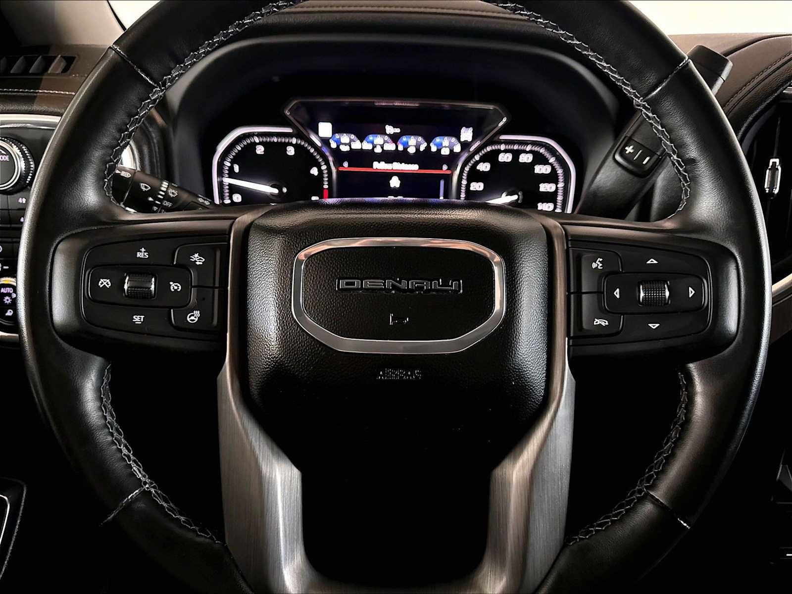 Used 2023 GMC Sierra 3500 Denali w/ Denali Ultimate Package AWD/4WD image 18