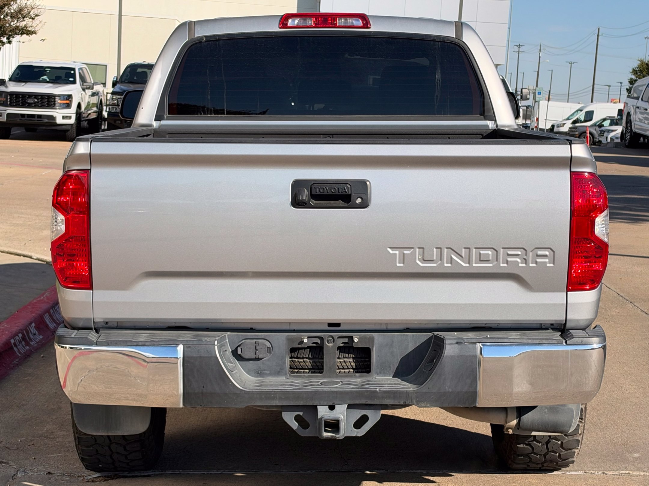 Used 2017 Toyota Tundra SR5 w/ SR5 Upgrade Package RWD image 7