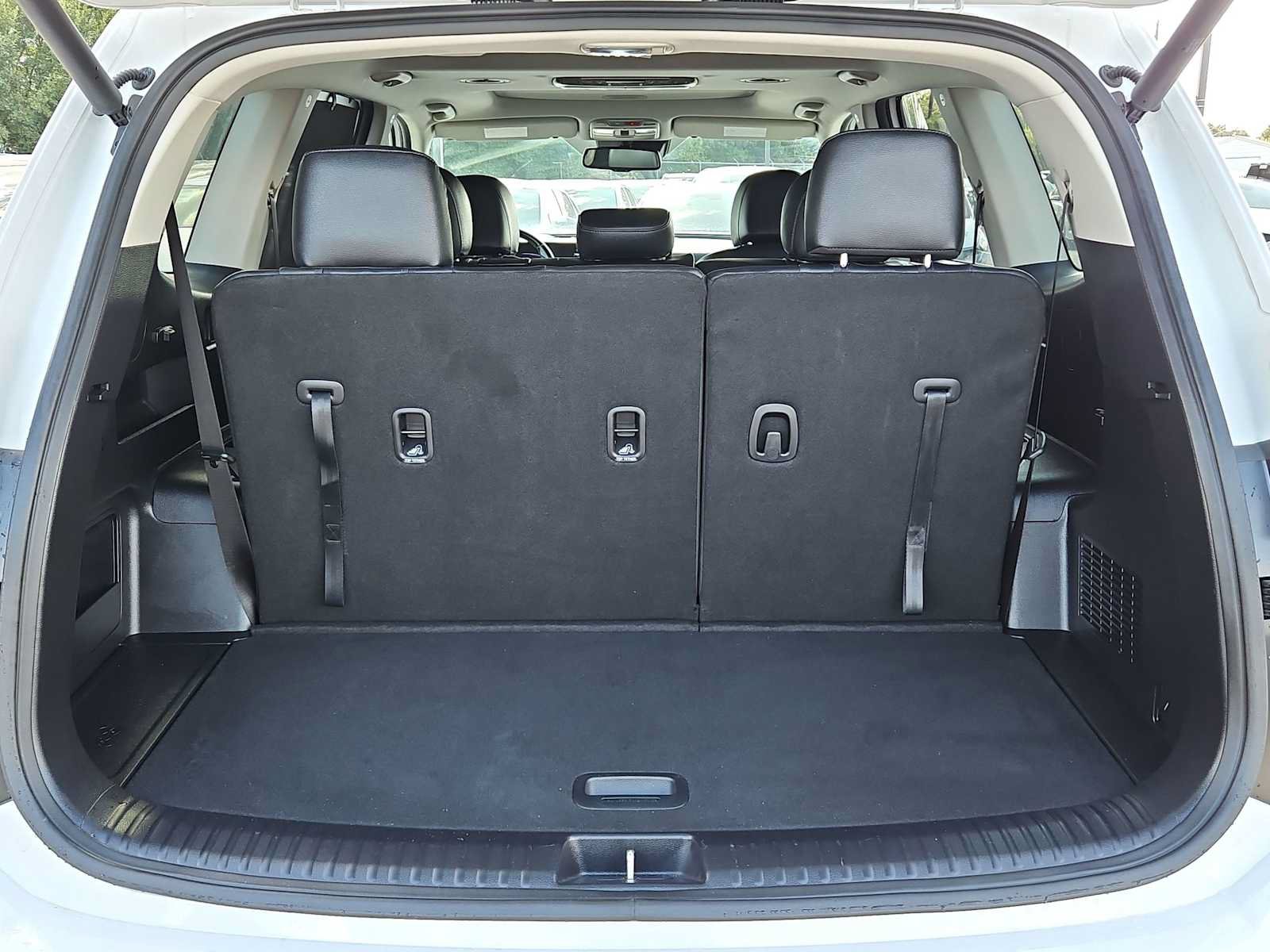 Certified 2025 Kia Telluride EX FWD image 32