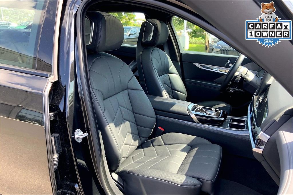 Used 2023 BMW 740i RWD image 7