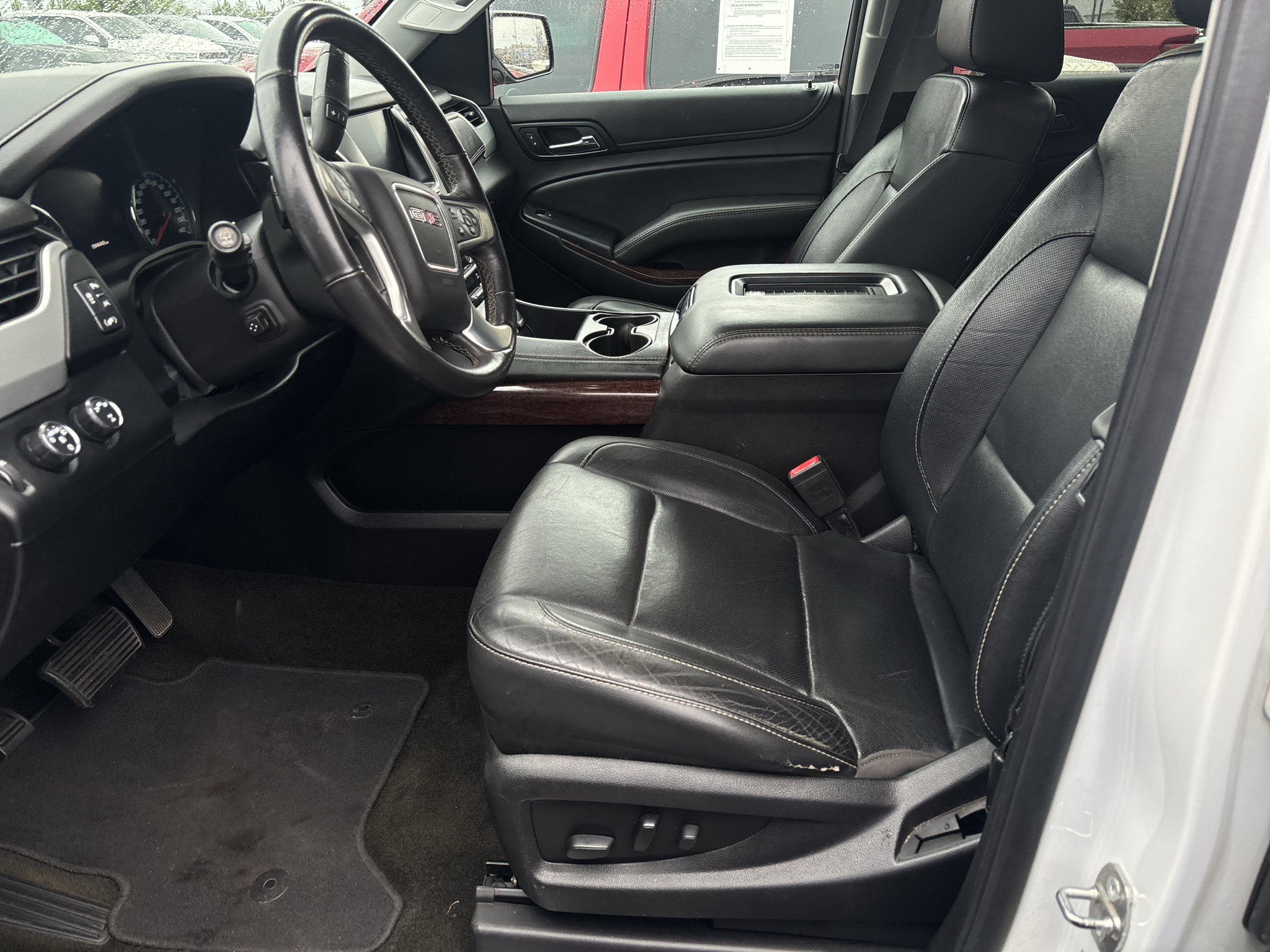 Used 2017 GMC Yukon SLT AWD/4WD image 11