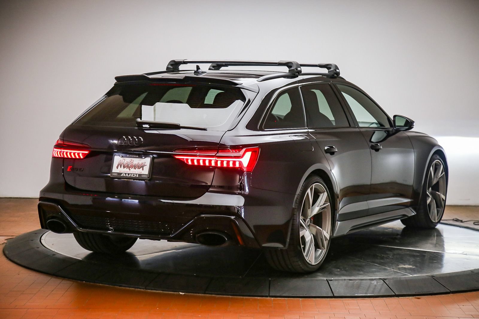 Certified 2021 Audi RS 6 w/ Executive Package AWD/4WD image 12