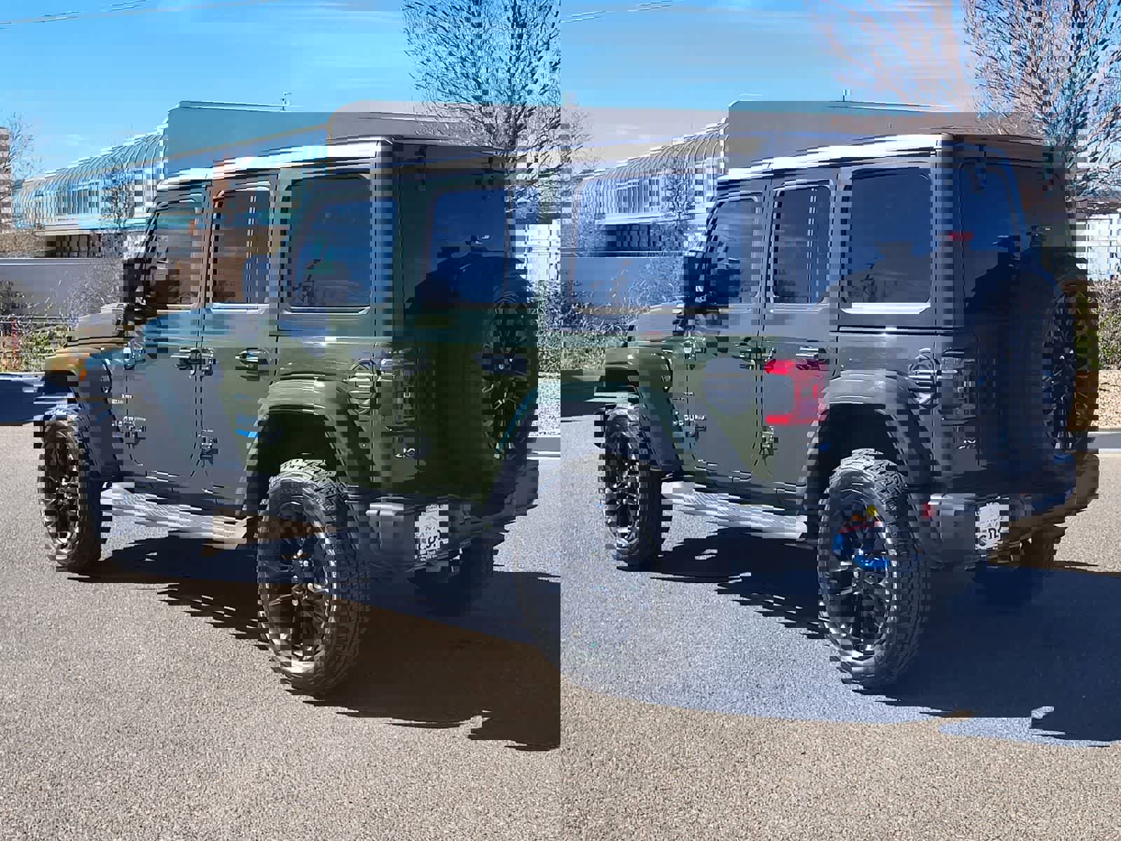 Used 2022 Jeep Wrangler Unlimited Sahara w/ Cold Weather Group image 7