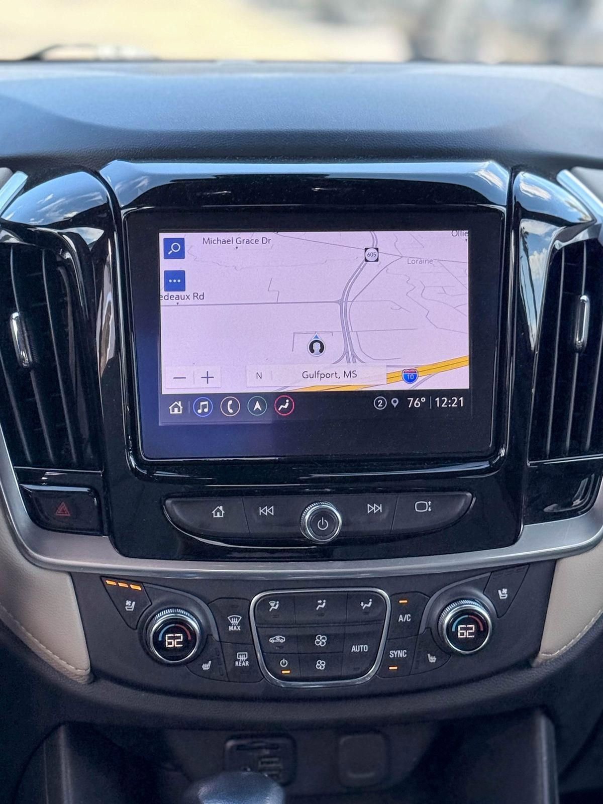 Used 2022 Chevrolet Traverse Premier image 21