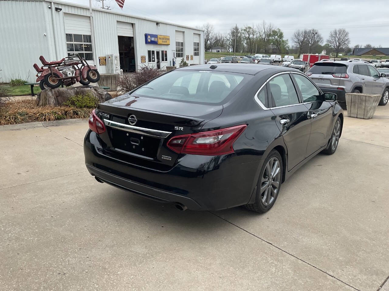 Used 2018 Nissan Altima 2.5 SR w/ SR Special Edition FWD image 9