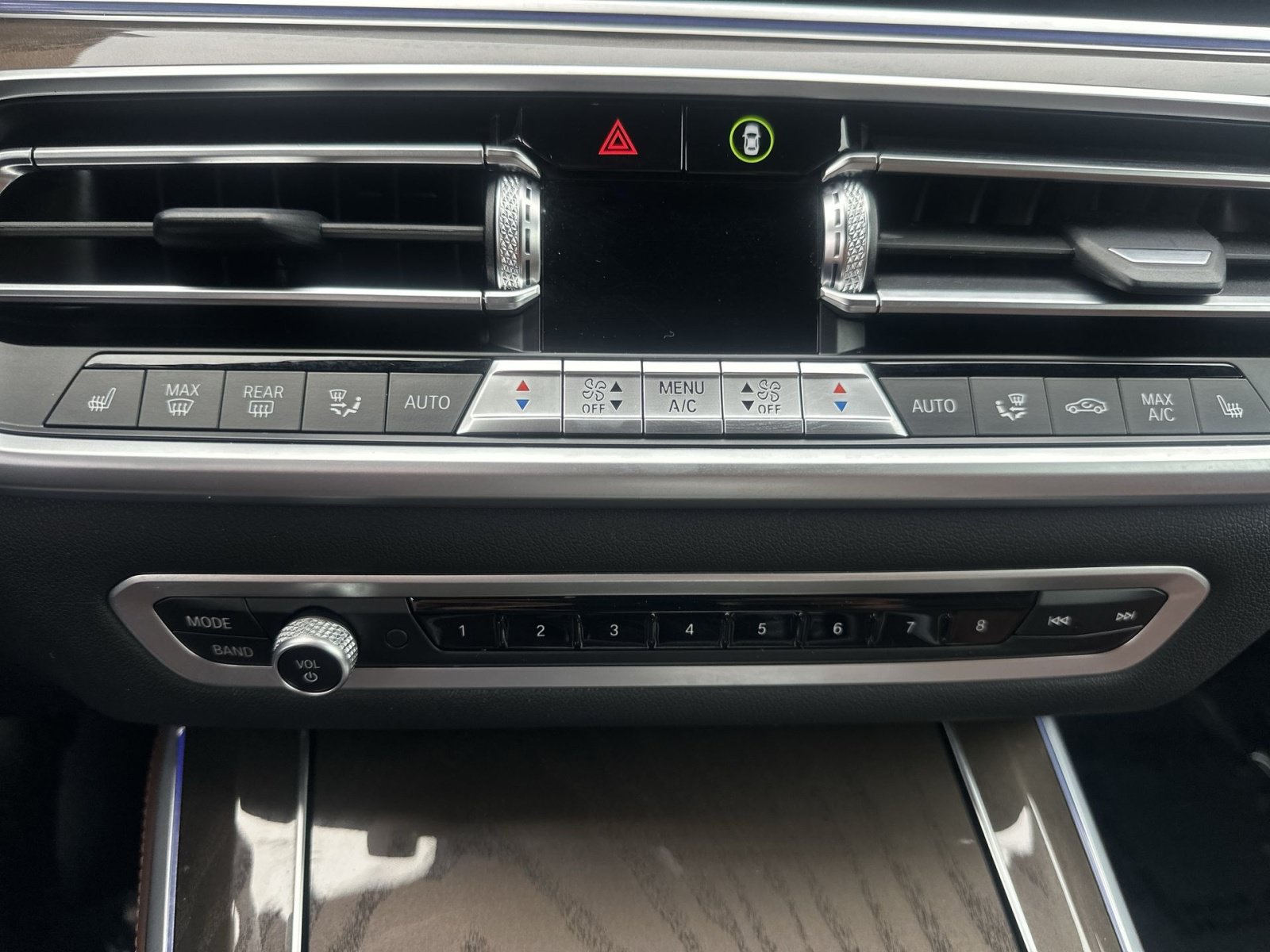 Used 2022 BMW X5 xDrive40i AWD/4WD image 28