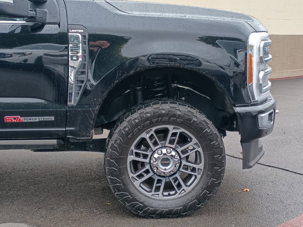 Used 2023 Ford F350 Limited w/ FX4 Off-Road Package AWD/4WD image 2