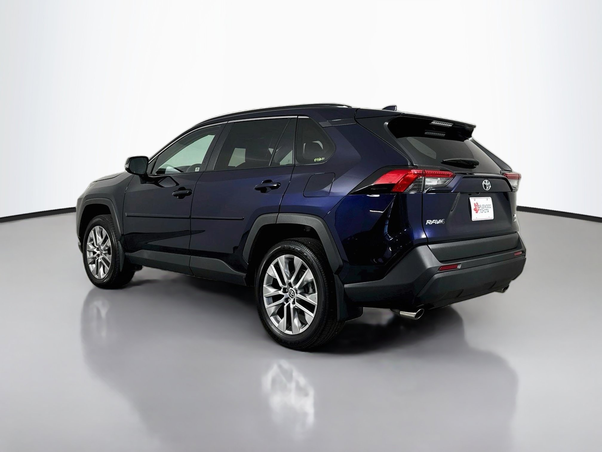 Certified 2023 Toyota RAV4 XLE Premium AWD/4WD image 5