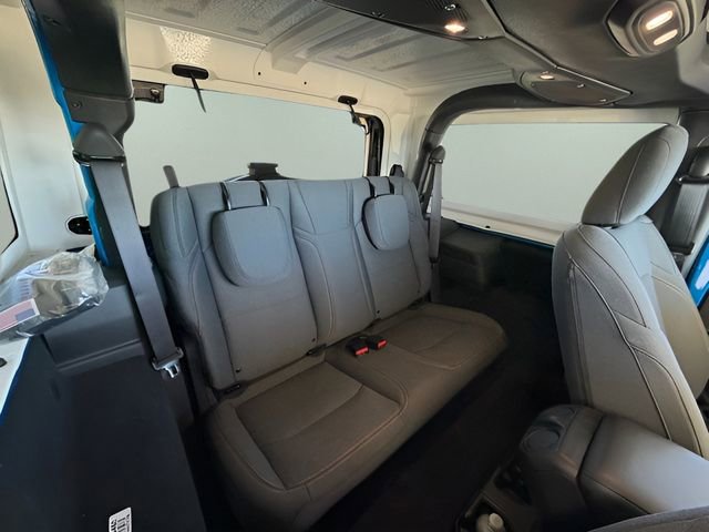 Used 2025 Jeep Wrangler Sport AWD/4WD image 36