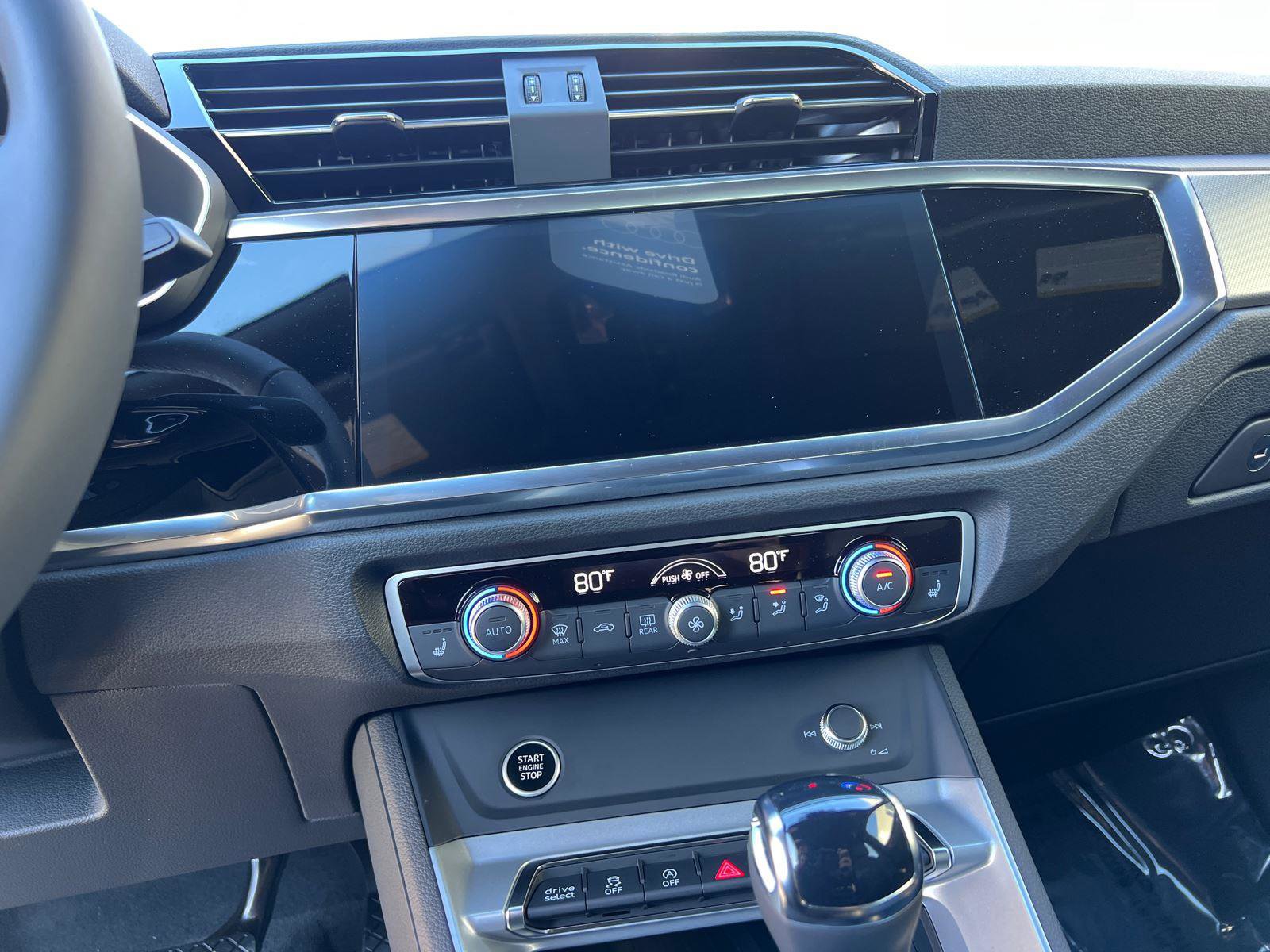 New 2025 Audi Q3 2.0T Premium image 21