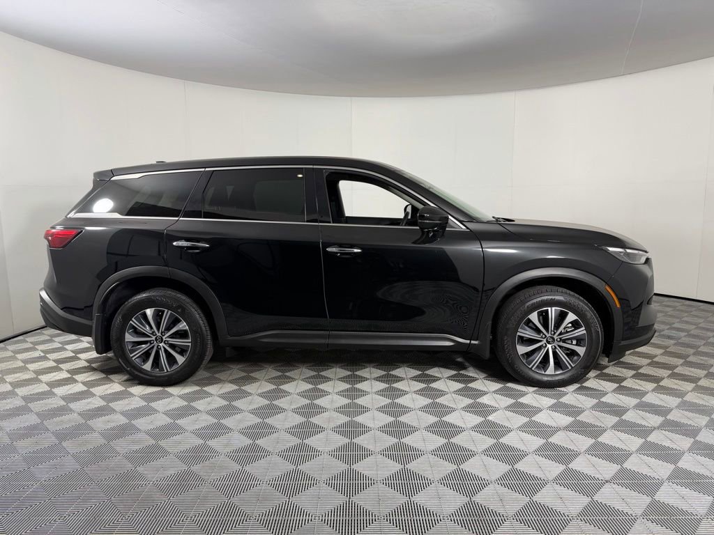 Used 2025 INFINITI QX60 Pure image 4