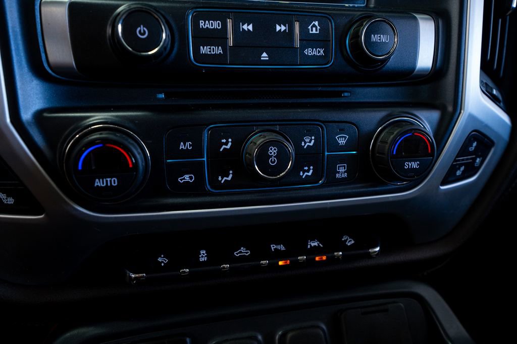 Used 2018 GMC Sierra 1500 SLT AWD/4WD image 44