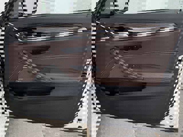 Used 2021 BMW 540i image 19