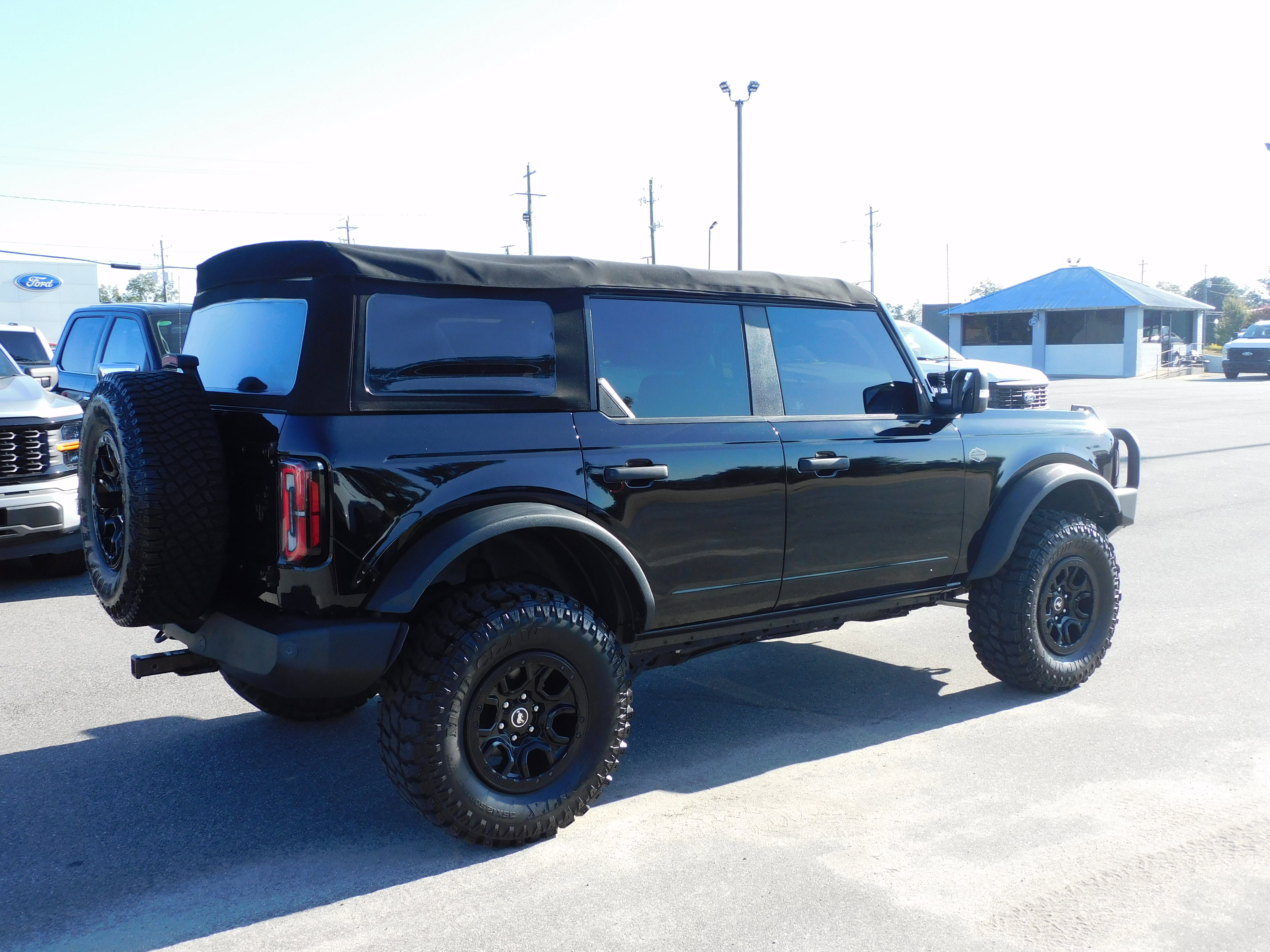 Used 2022 Ford Bronco Wildtrak image 5
