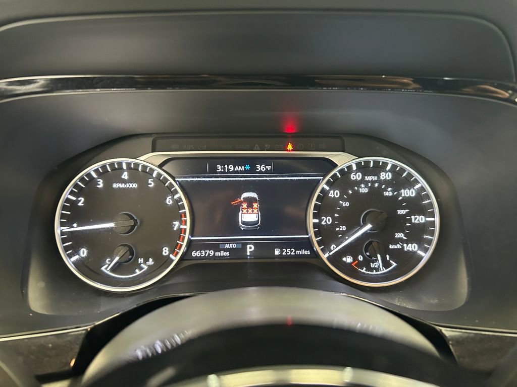 Used 2022 Nissan Pathfinder SV w/ SV Premium Package image 11