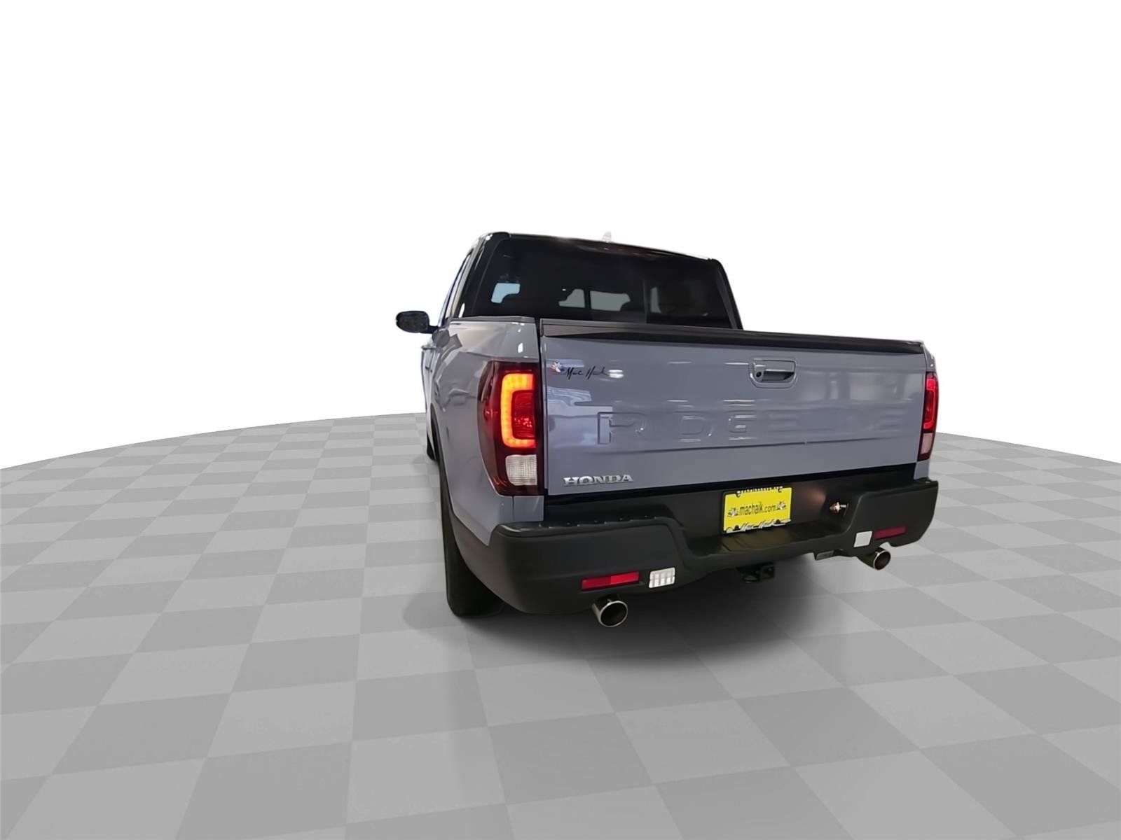 Used 2025 Honda Ridgeline Black Edition image 6