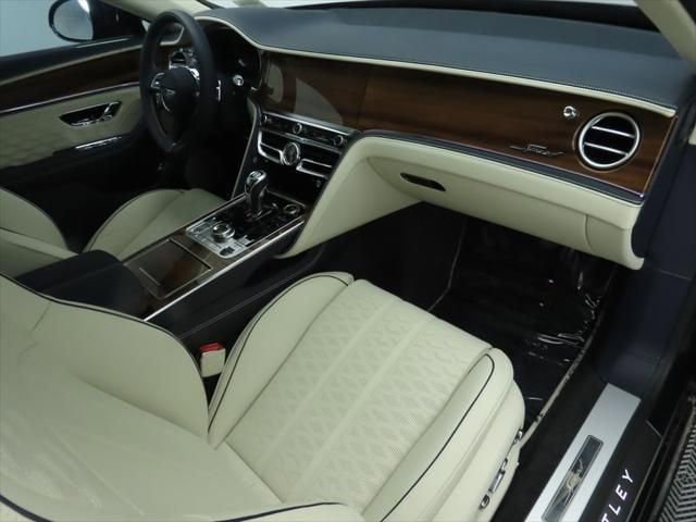 Used 2025 Bentley Flying Spur Plug-In Hybrid image 19