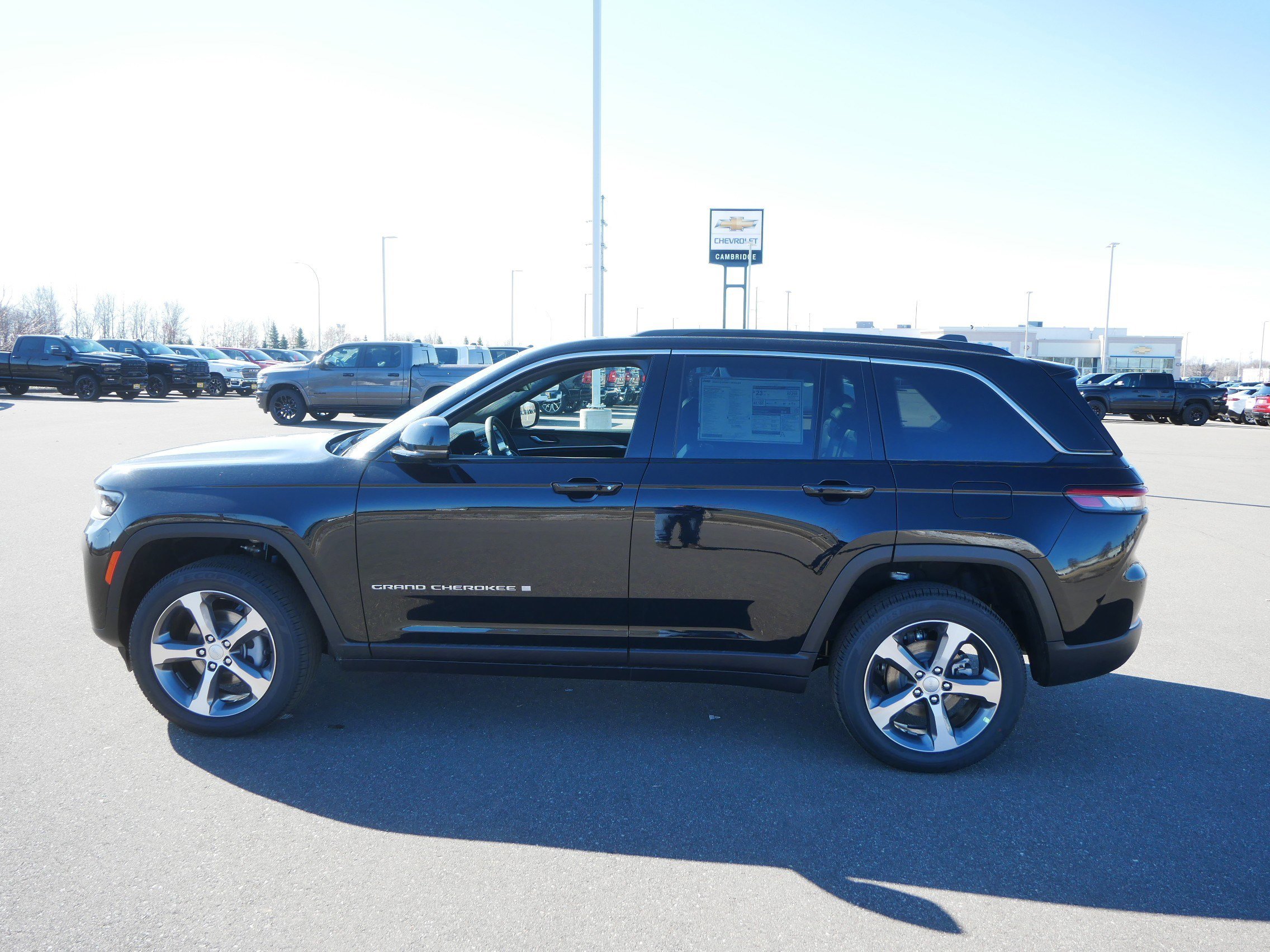 New 2026 Jeep Grand Cherokee Limited video 2