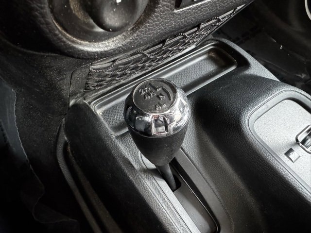 Used 2018 Jeep Wrangler Unlimited Sport image 11