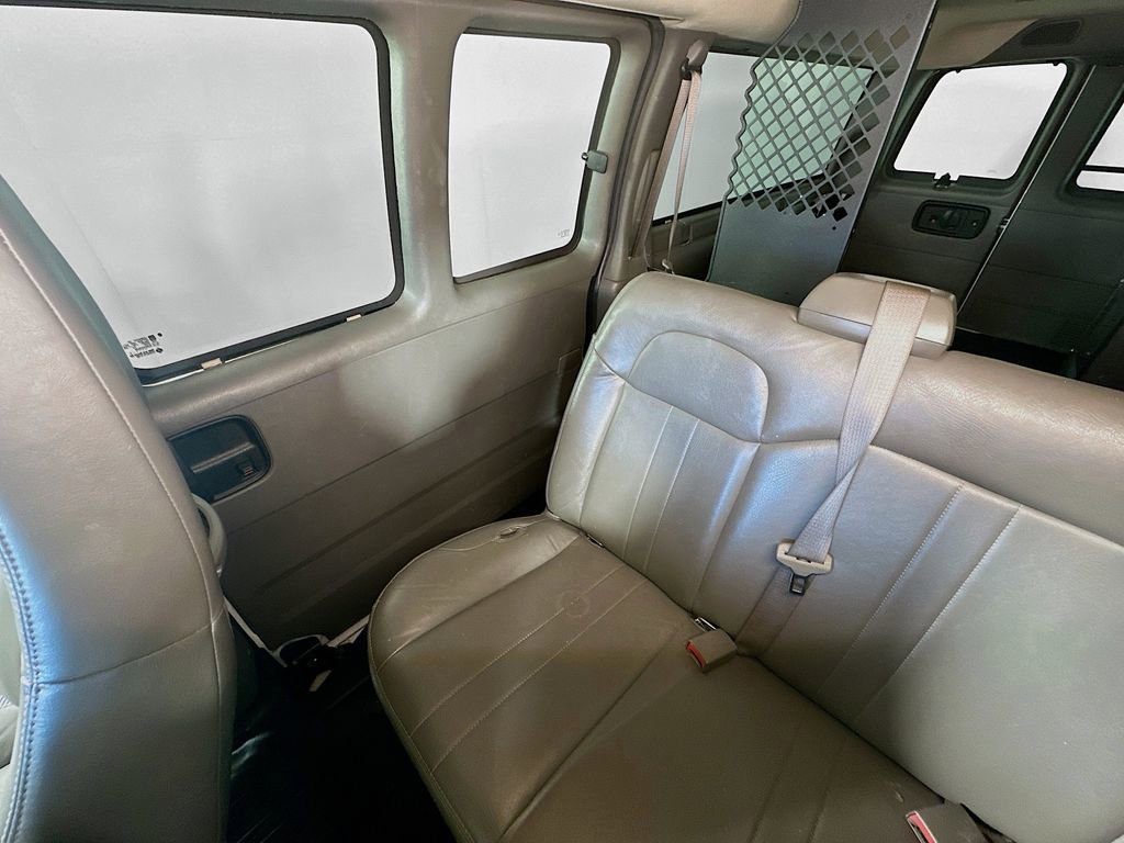 Used 2022 Chevrolet Express 2500 Extended image 12