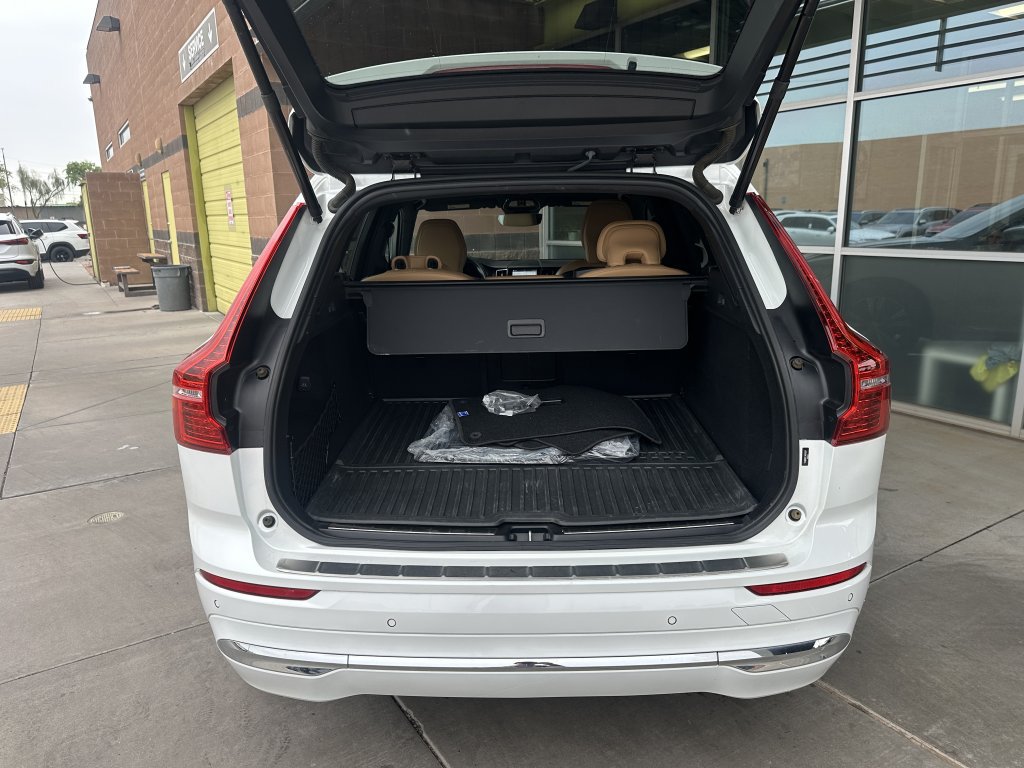 Used 2022 Volvo XC60 T8 Inscription w/ Advanced Package AWD/4WD image 31