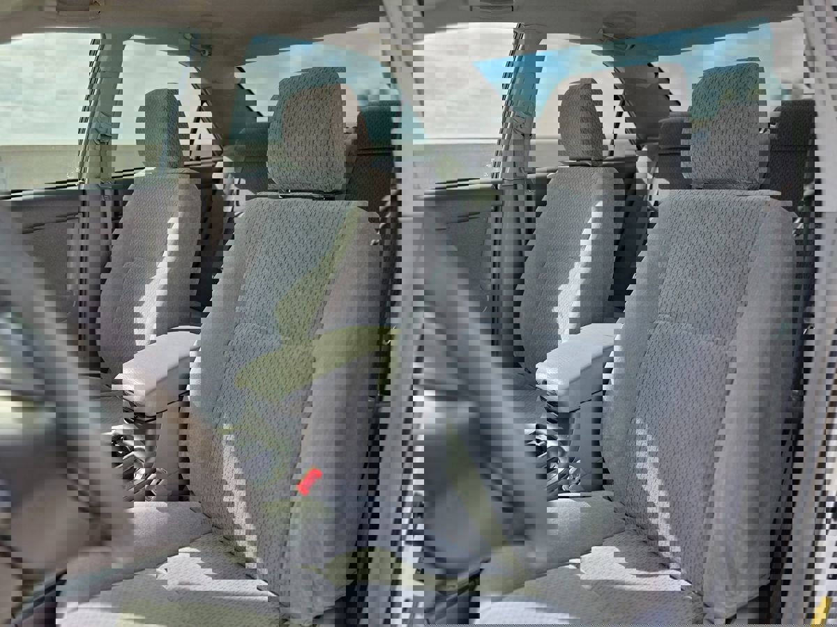 Used 2004 Toyota Camry LE image 15