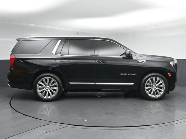 Used 2024 GMC Yukon Denali w/ Advanced Technology Package AWD/4WD image 8