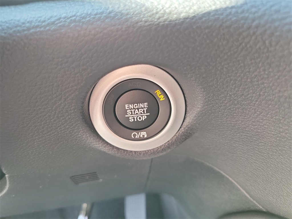 New 2026 Chrysler Pacifica Limited image 25