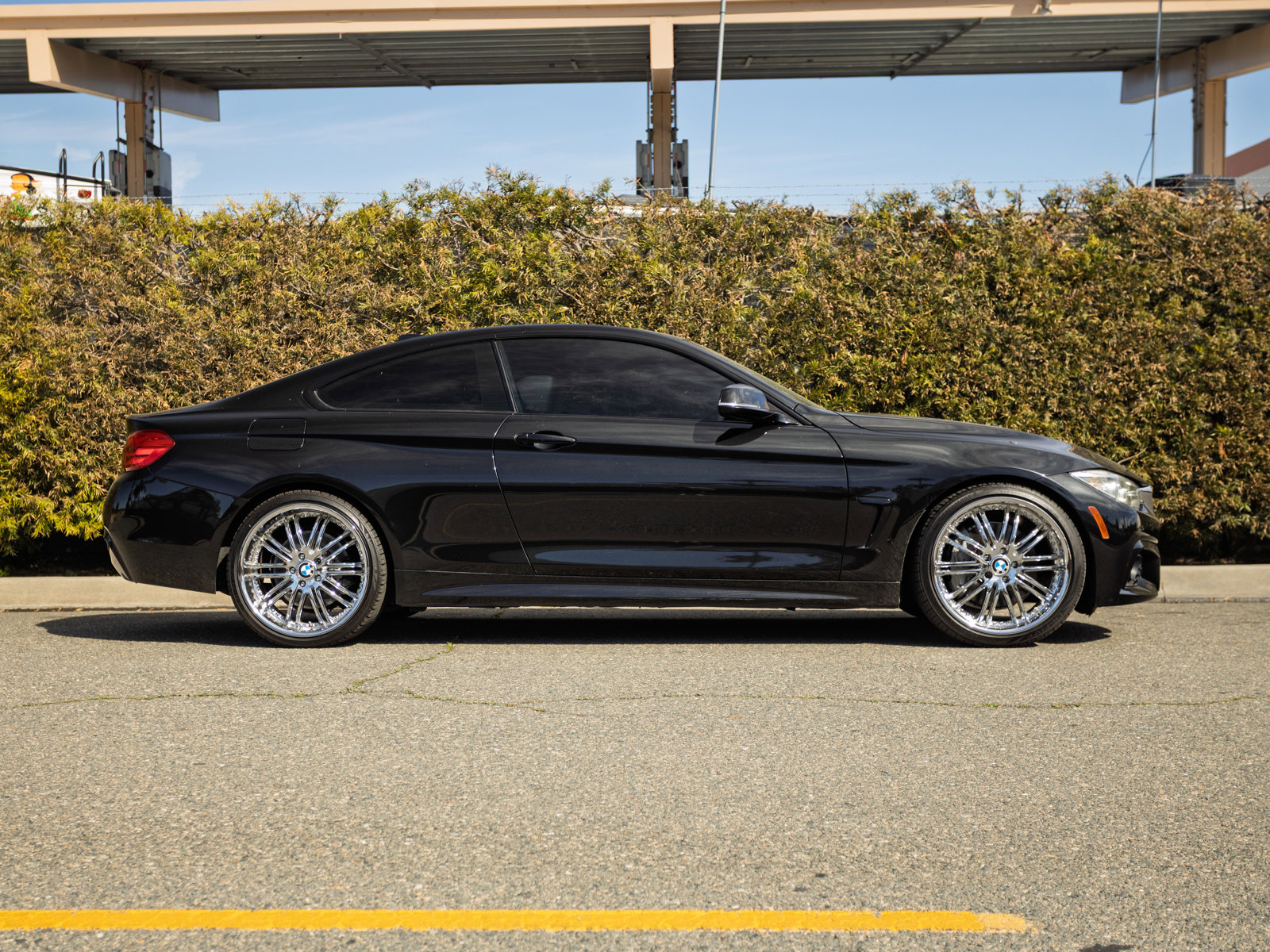 Used 2016 BMW 428i Coupe w/ M Sport Package image 4