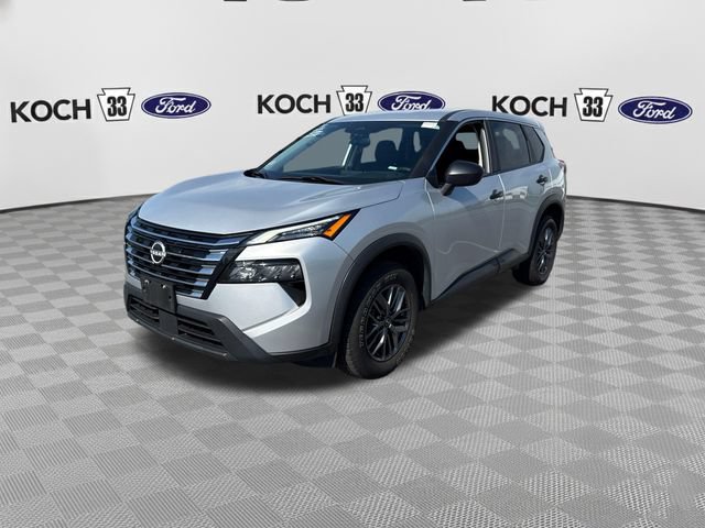 Used 2024 Nissan Rogue S AWD/4WD image 3