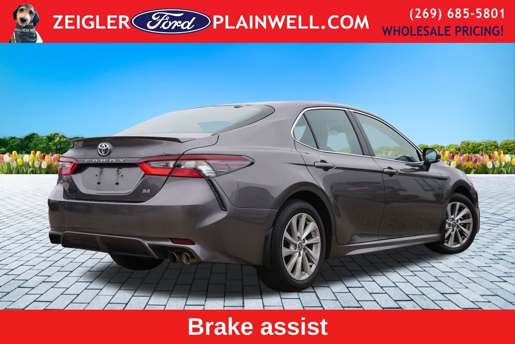 Used 2024 Toyota Camry SE image 5