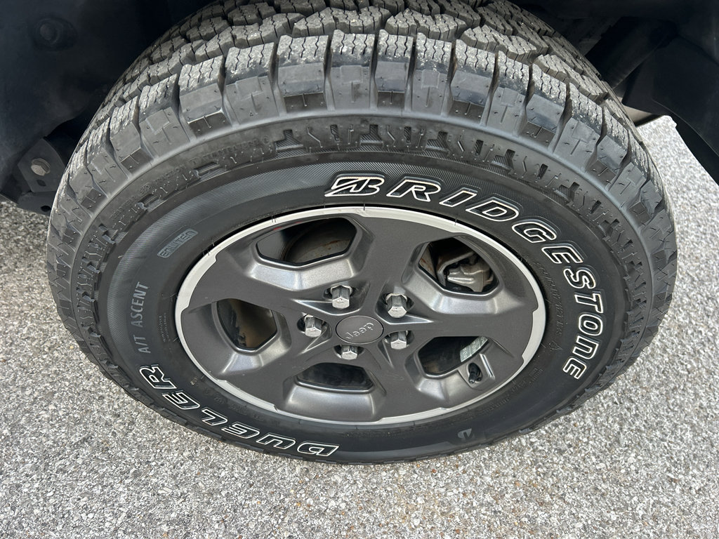 Used 2021 Jeep Wrangler Sport image 10