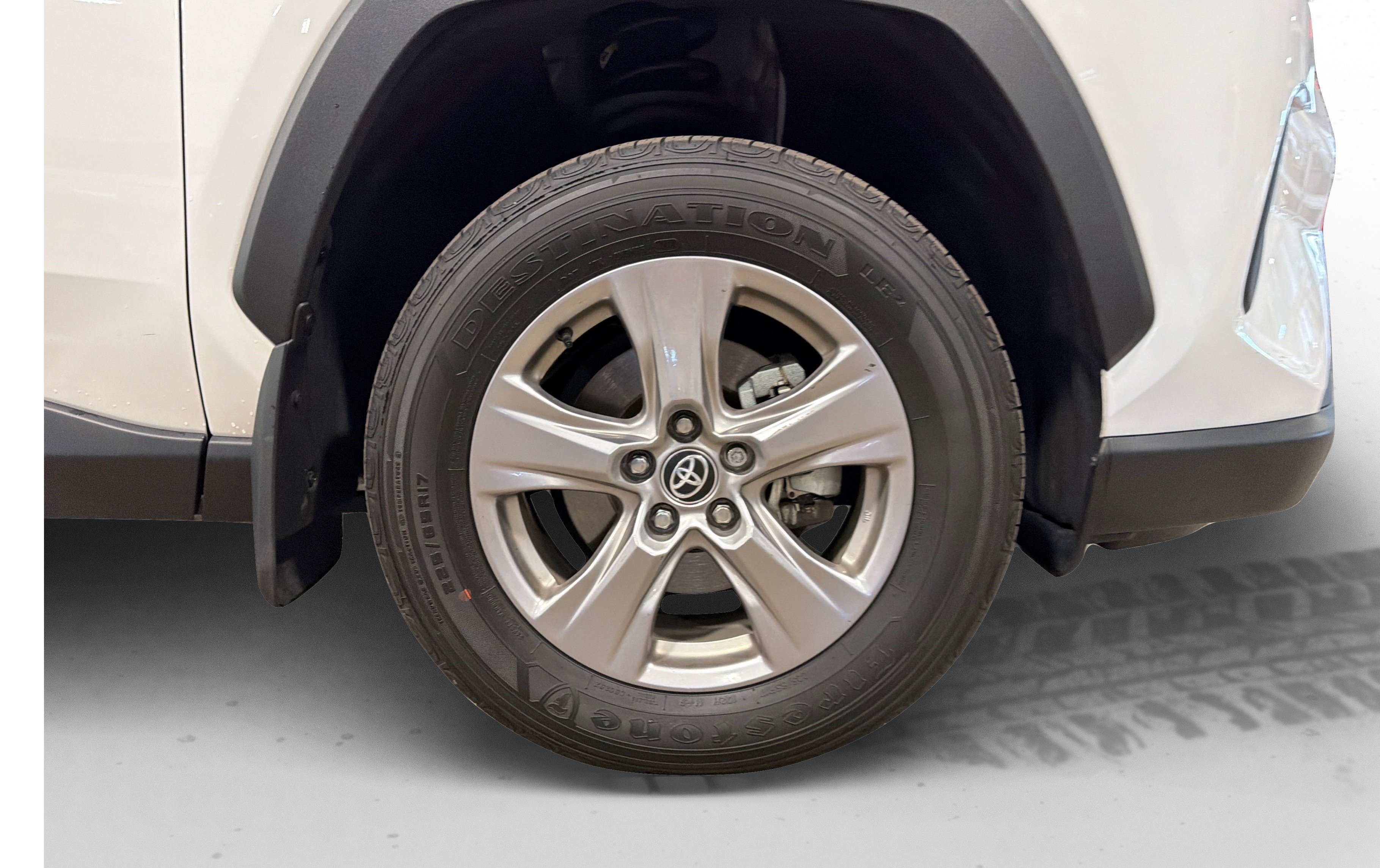 Used 2024 Toyota RAV4 XLE w/ Weather Package AWD/4WD image 46