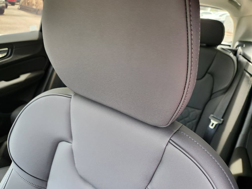 New 2026 Volvo XC60 B5 Plus w/ Climate Package AWD/4WD image 6