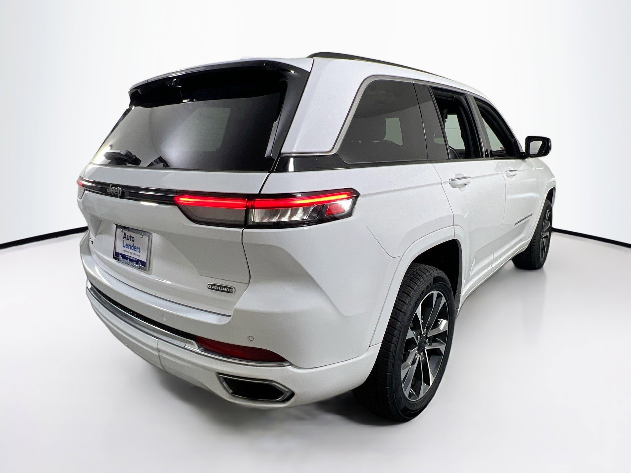 Used 2022 Jeep Grand Cherokee Overland w/ Luxury Tech Group IV image 5