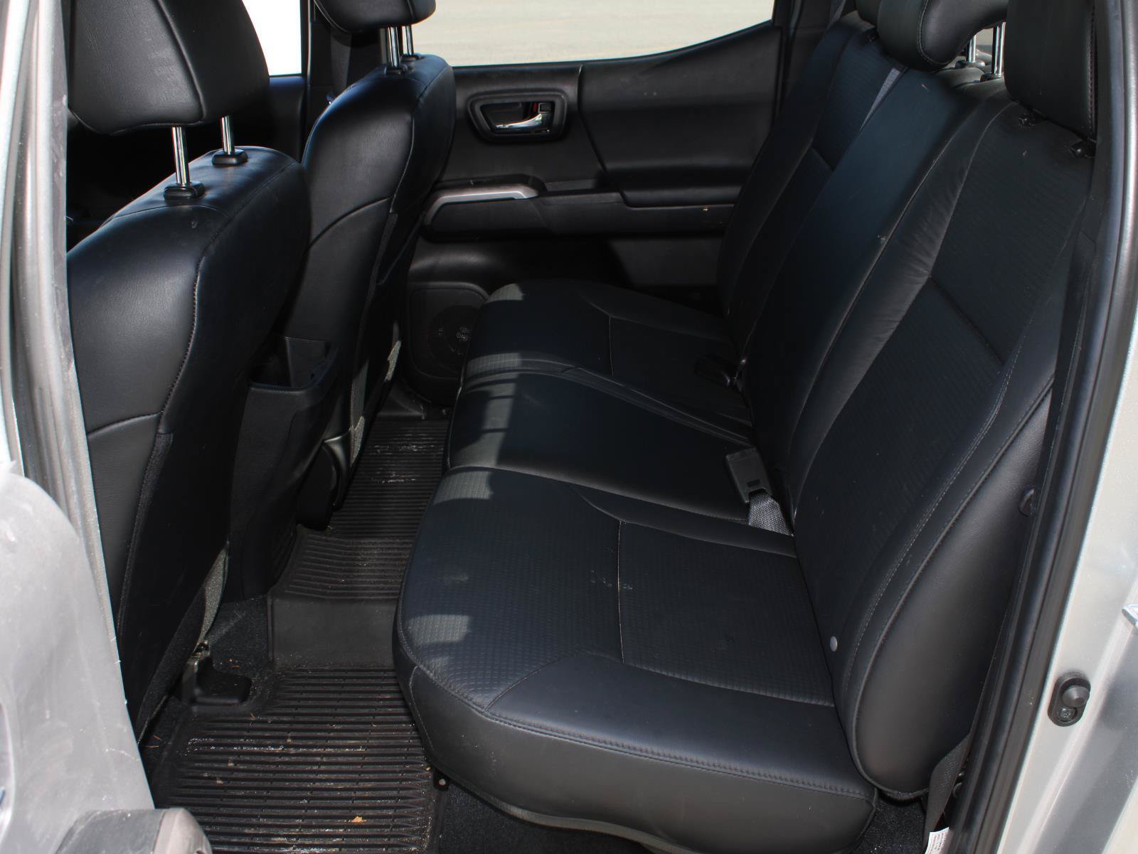 Used 2023 Toyota Tacoma Limited AWD/4WD image 16
