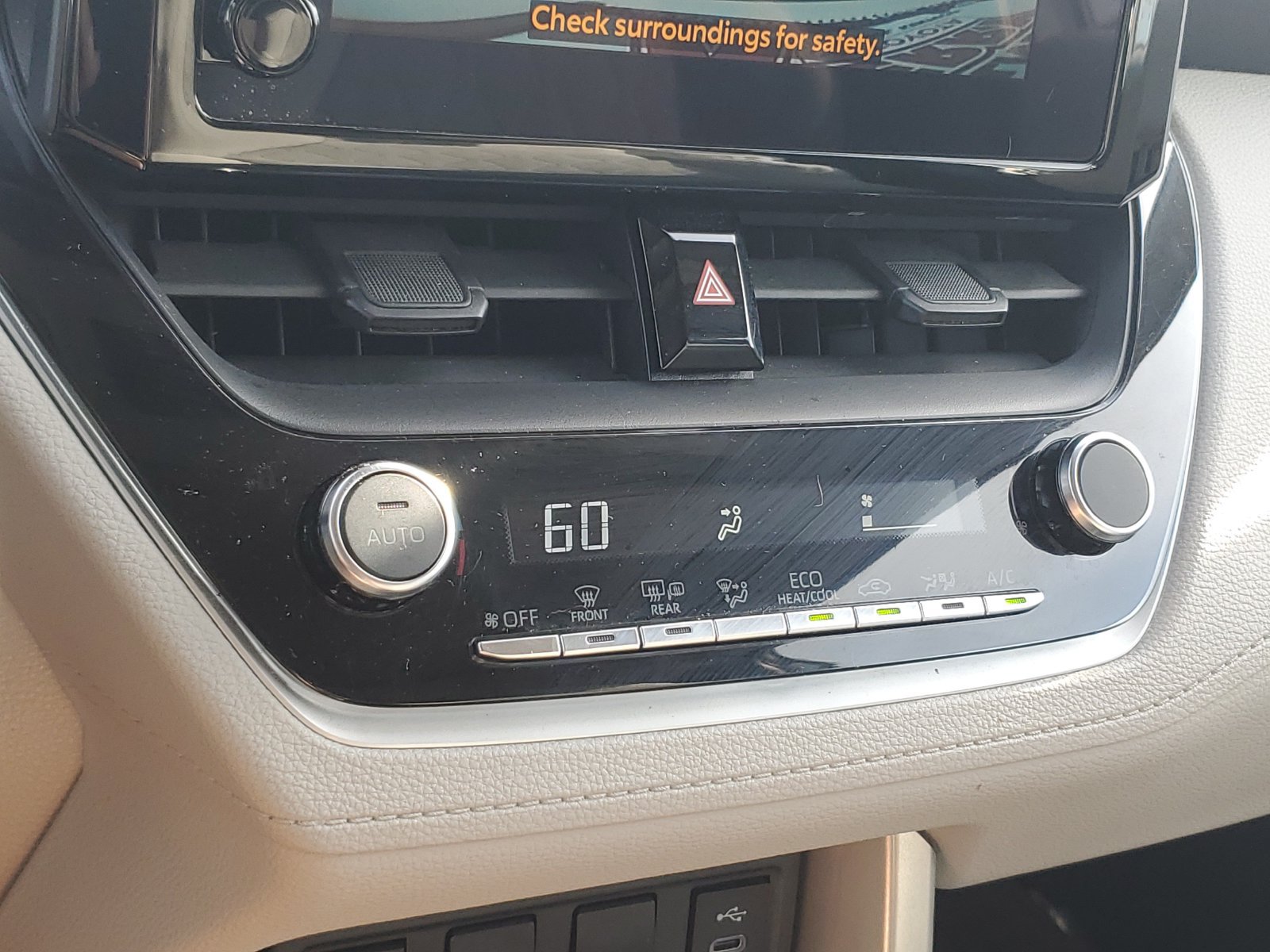 Certified 2024 Toyota Corolla Cross LE w/ Moonroof Package FWD image 28