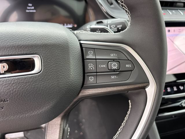 New 2026 Jeep Grand Cherokee Limited w/ Limited Altitude Package AWD/4WD image 21