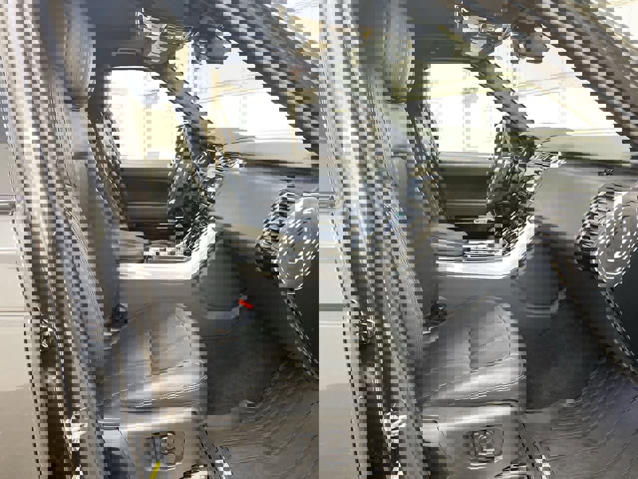 Used 2022 Land Rover Range Rover Sport HST image 19