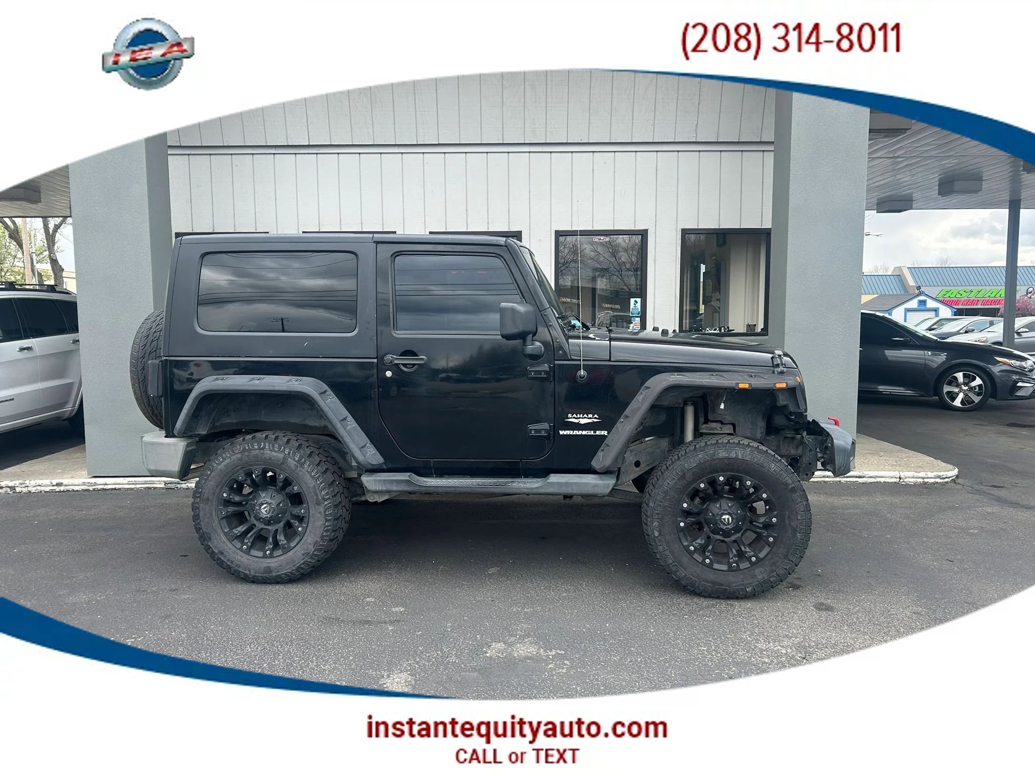 Used 2010 Jeep Wrangler Sahara w/ Trailer Tow Group AWD/4WD image 1