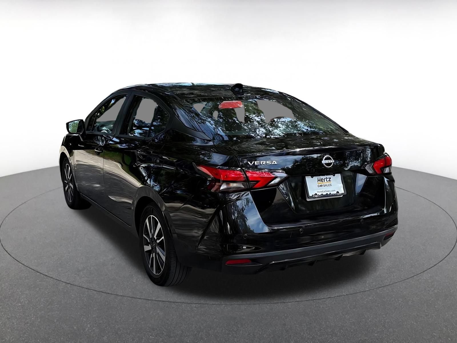 Used 2025 Nissan Versa SV FWD image 6