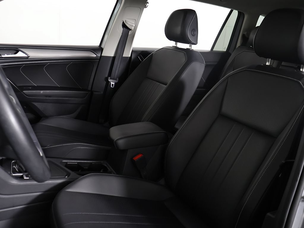 Used 2023 Volkswagen Tiguan SE FWD image 28