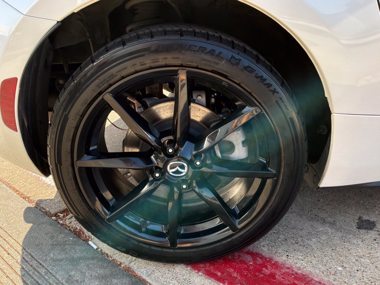 Used 2023 MAZDA MX-5 Miata Club RWD image 15