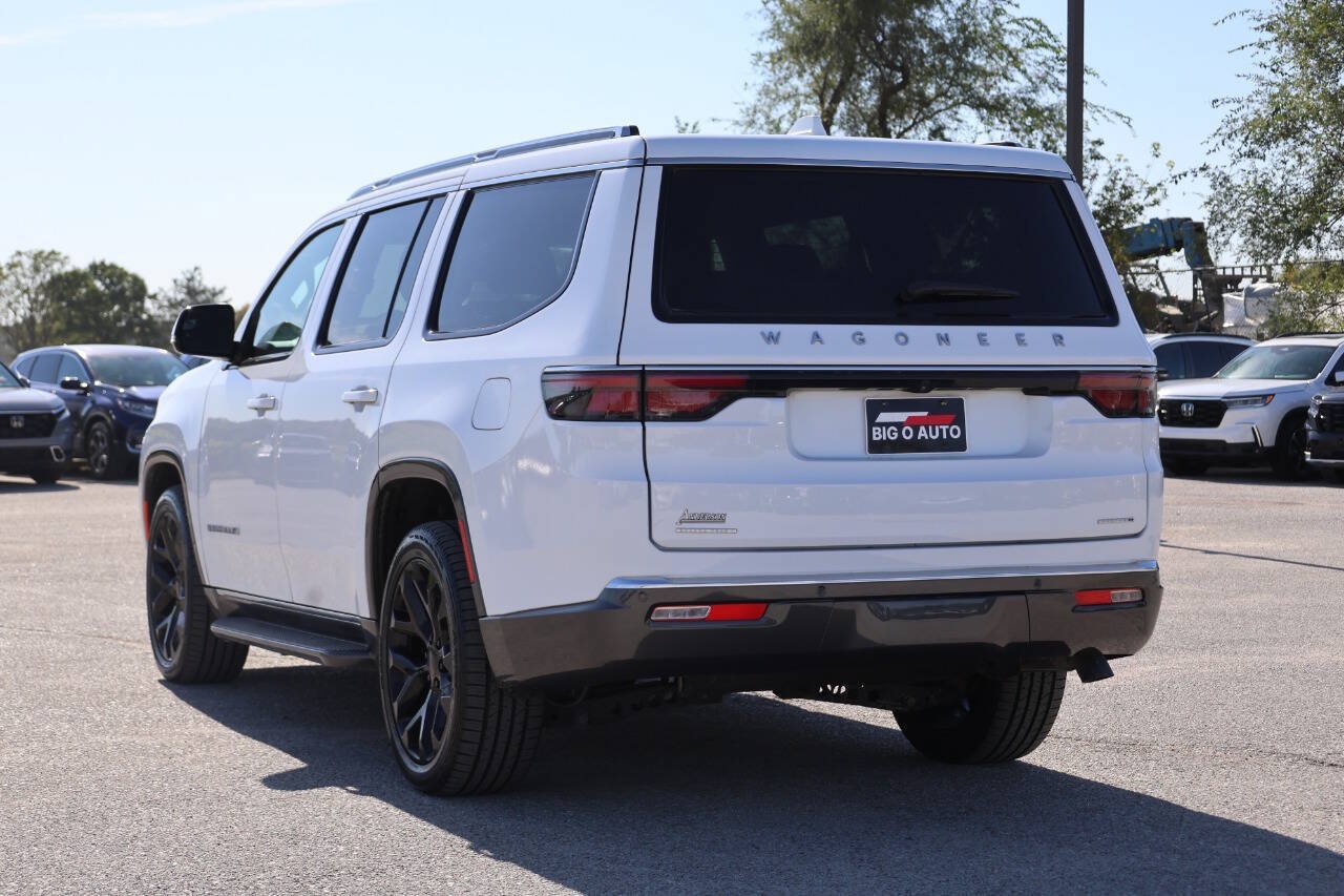 Used 2022 Jeep Wagoneer Series II AWD/4WD image 11