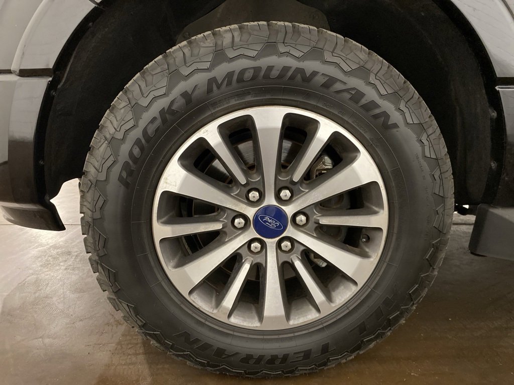 Used 2017 Ford Expedition XLT image 21