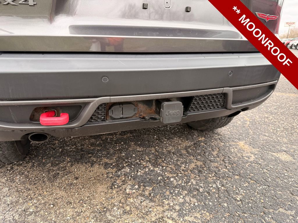 Used 2020 Jeep Cherokee Trailhawk w/ Comfort & Convenience Group image 6